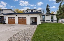9821 76A Avenue Grande Prairie, AB T8V 3Y5