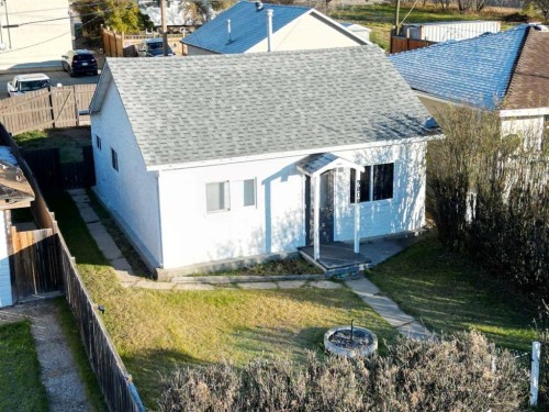 9808 97 Avenue  Peace River, AB T8S 1H6