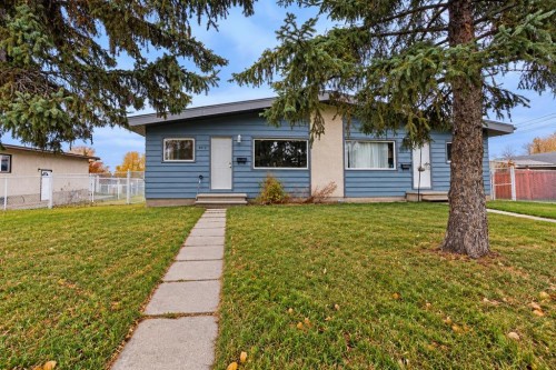 9812 97 Park Avenue  Grande Prairie, AB T8V 0E1