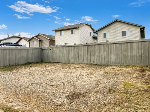 21 Pinnacle Crossing, Grande Prairie, AB 