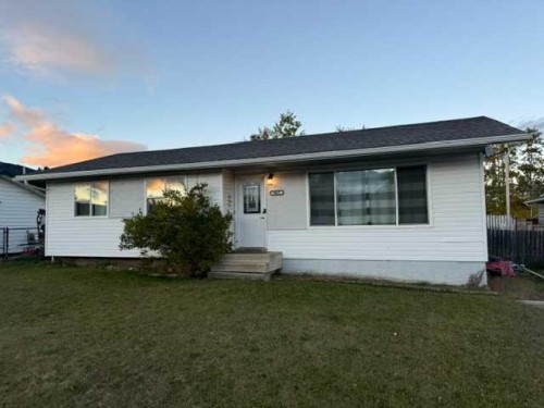 9825 101 Street  Grande Cache, AB T0E 0Y0