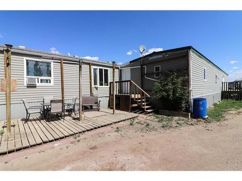 711 8 Avenue East, Bow Island, AB 