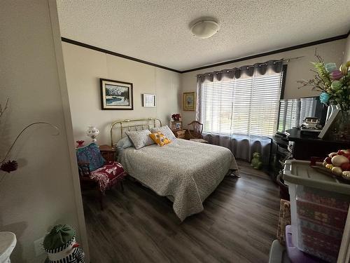 11512 Range Road 63, Rural Cypress County, AB - Indoor Photo Showing Bedroom