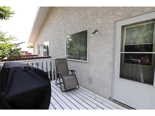 820 & 824 9 Street Se, Medicine Hat, AB - Outdoor With Exterior