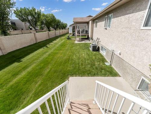 48 Sandstone Place Se, Medicine Hat, AB - Outdoor With Exterior