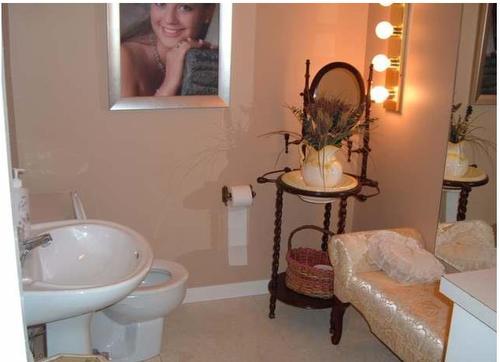 377 4 Street Se, Medicine Hat, AB - Indoor Photo Showing Bathroom