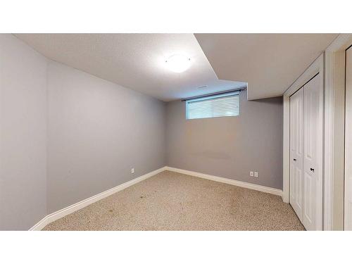 108 Stratton Close Se, Medicine Hat, AB - Indoor Photo Showing Other Room