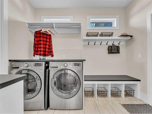 307 Yuma Court, Dunmore, AB - Indoor Photo Showing Laundry Room