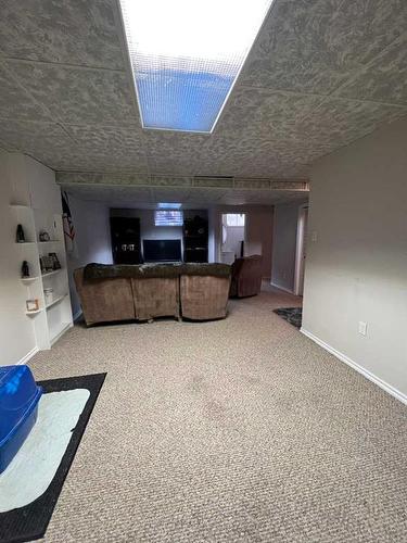 44 Connaught Drive Sw, Medicine Hat, AB -  Photo Showing Other Room