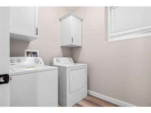 56 Hamptons Crescent Se, Medicine Hat, AB - Indoor Photo Showing Laundry Room