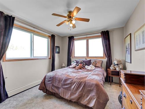 9-13029 Range Road 70, Rural Cypress County, AB - Indoor Photo Showing Bedroom