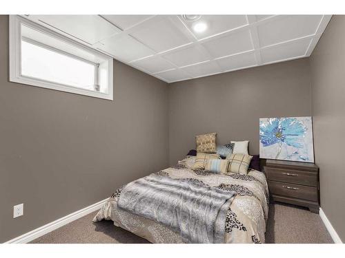 36 Harris Street Sw, Medicine Hat, AB - Indoor Photo Showing Bedroom
