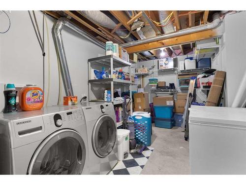 36 Harris Street Sw, Medicine Hat, AB - Indoor Photo Showing Laundry Room