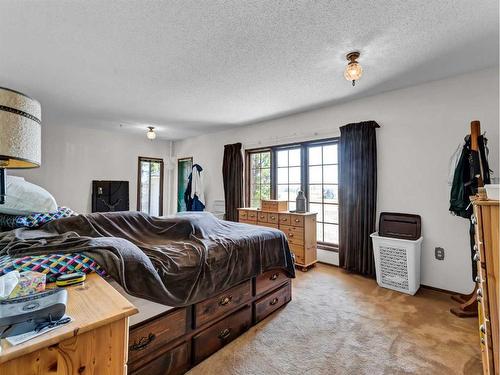 11010 Highway 887, Rural Cypress County, AB - Indoor Photo Showing Bedroom