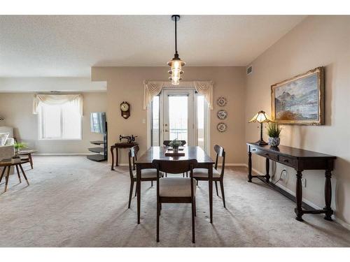 323-278 Park Meadows Drive Se, Medicine Hat, AB - Indoor Photo Showing Dining Room