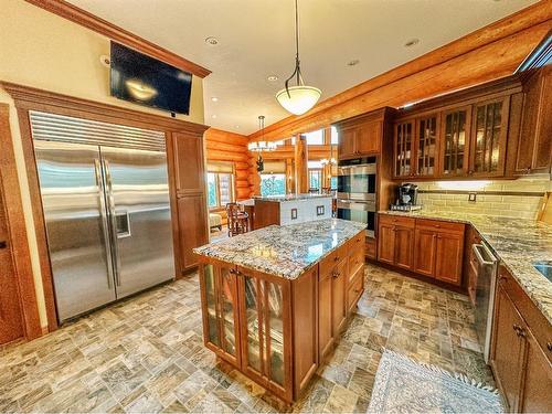 39577 Range Road 20-1, Rural Stettler No. 6, County Of, AB - Indoor Photo Showing Kitchen With Double Sink
