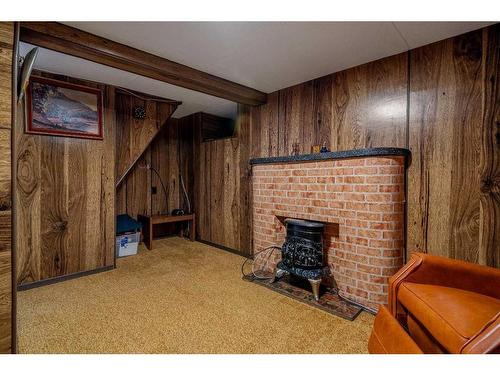 31 4 Street Nw, Redcliff, AB - Indoor Photo Showing Other Room With Fireplace