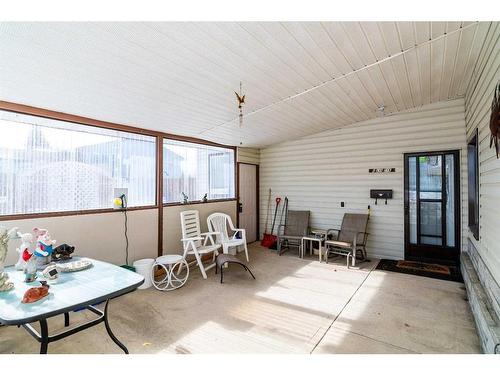 31 4 Street Nw, Redcliff, AB -  With Deck Patio Veranda With Exterior