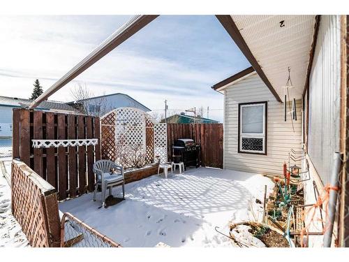 31 4 Street Nw, Redcliff, AB - Outdoor With Exterior