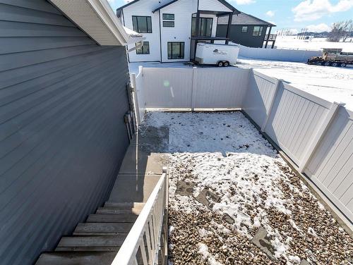910 9 Avenue Se, Redcliff, AB - Outdoor With Balcony