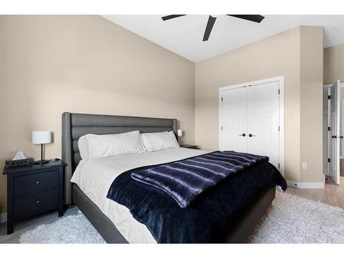 104 Ranchview Way Ne, Medicine Hat, AB - Indoor Photo Showing Bedroom
