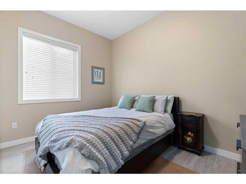 104 Ranchview Way Ne, Medicine Hat, AB - Indoor Photo Showing Bedroom