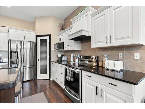 104 Ranchview Way Ne, Medicine Hat, AB - Indoor Photo Showing Kitchen With Upgraded Kitchen