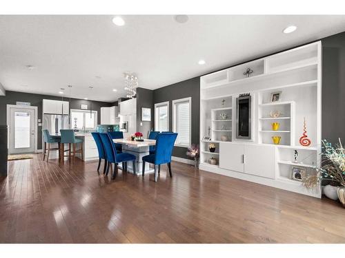 244 Somerside Way Se, Medicine Hat, AB - Indoor Photo Showing Dining Room