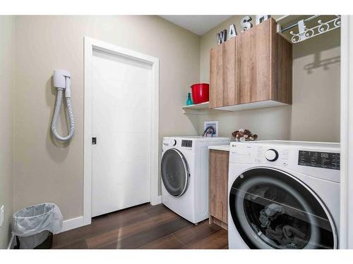 16 Dunes Drive, Desert Blume, AB - Indoor Photo Showing Laundry Room