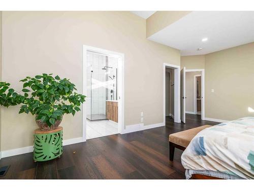 16 Dunes Drive, Desert Blume, AB - Indoor Photo Showing Bedroom