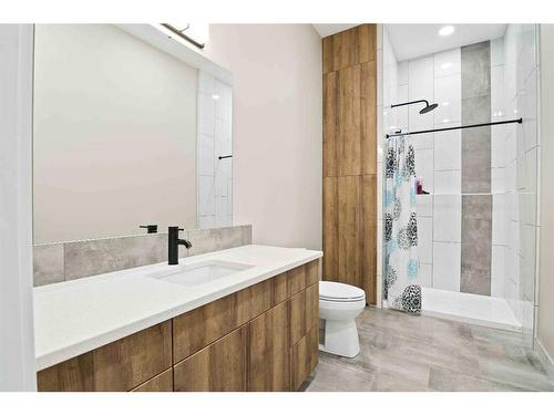 16 Dunes Drive, Desert Blume, AB - Indoor Photo Showing Bathroom