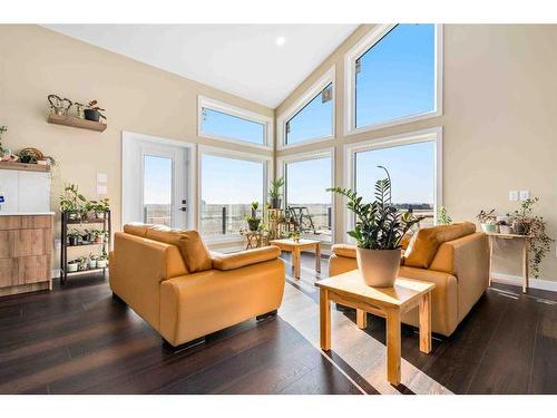 16 Dunes Drive, Desert Blume, AB - Indoor Photo Showing Living Room