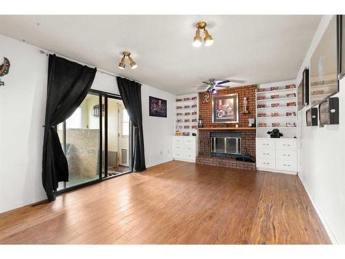2 Carry Crescent Se, Medicine Hat, AB - Indoor With Fireplace