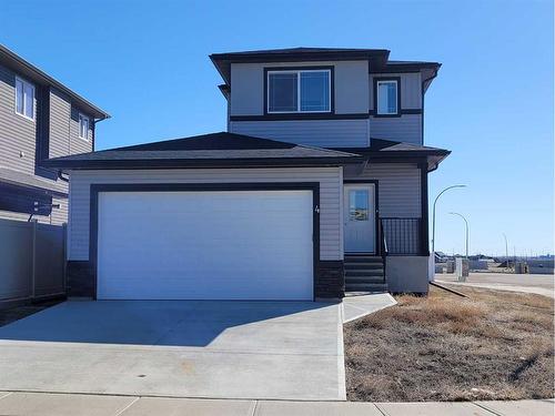 4 Hamptons Crescent Se, Medicine Hat, AB - Outdoor