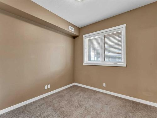 409-19 Terrace View, Medicine Hat, AB - Indoor Photo Showing Other Room