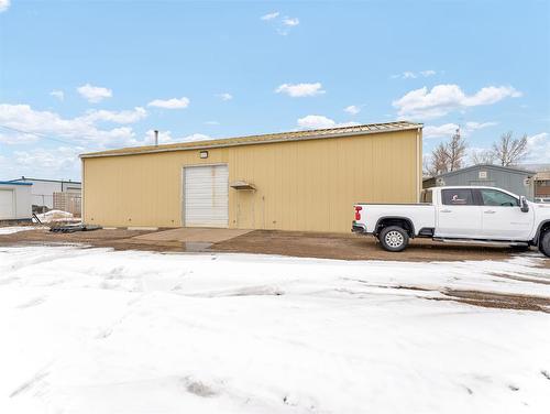 26 & 34 Boundary Road Se, Redcliff, AB 