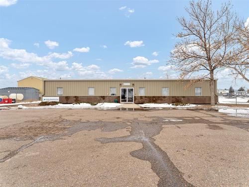 26 & 34 Boundary Road Se, Redcliff, AB 