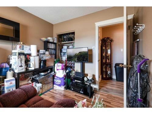 961 Bassett Crescent Nw, Medicine Hat, AB - Indoor Photo Showing Other Room