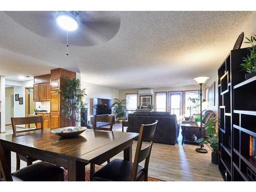 243-1480 Southview Drive Se, Medicine Hat, AB - Indoor Photo Showing Dining Room