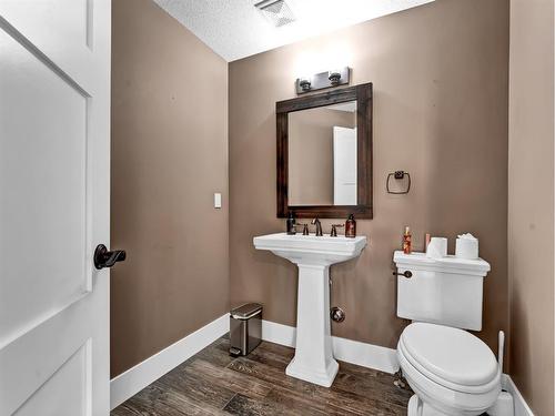 62 Copper Canyon Bay Sw, Medicine Hat, AB - Indoor Photo Showing Bathroom