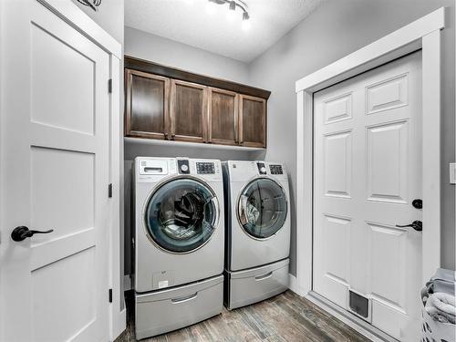 62 Copper Canyon Bay Sw, Medicine Hat, AB - Indoor Photo Showing Laundry Room