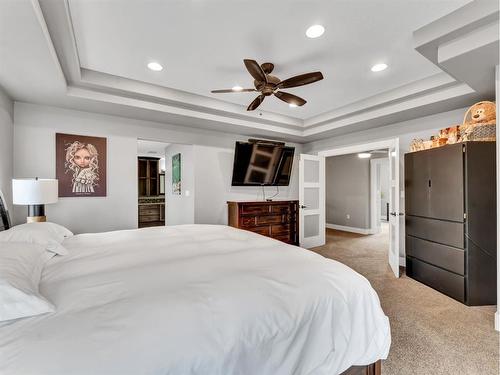 62 Copper Canyon Bay Sw, Medicine Hat, AB - Indoor Photo Showing Bedroom