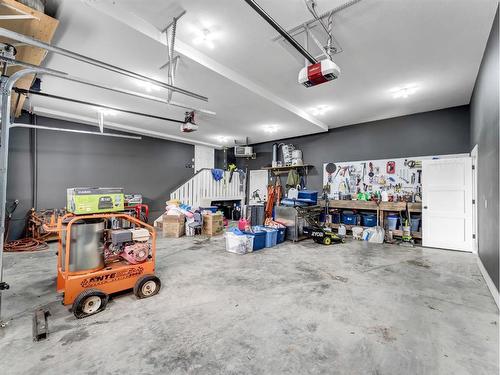 62 Copper Canyon Bay Sw, Medicine Hat, AB - Indoor Photo Showing Garage