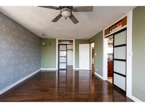 176 1 Street Sw, Medicine Hat, AB - Indoor Photo Showing Other Room