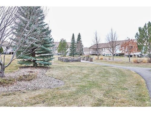 81 Sandstone Place Se, Medicine Hat, AB - Outdoor With View