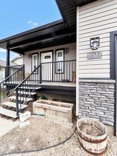 4923 Southlands Drive Se, Medicine Hat, AB - Outdoor With Exterior