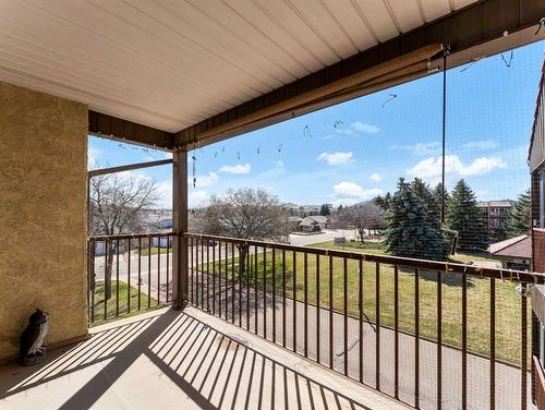322-3090 15 Avenue Se, Medicine Hat, AB - Outdoor With Balcony With Exterior