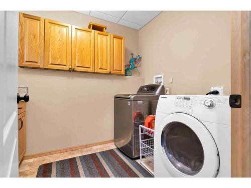 19 Ranchview Way Ne, Medicine Hat, AB - Indoor Photo Showing Laundry Room