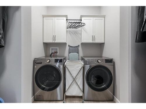 502-401 Southlands Boulevard Se, Medicine Hat, AB - Indoor Photo Showing Laundry Room