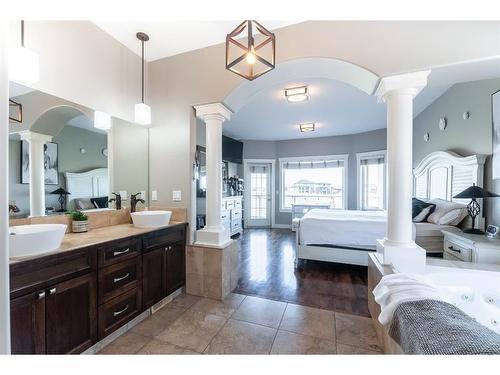 78 Sundance Road Sw, Medicine Hat, AB - Indoor Photo Showing Bathroom